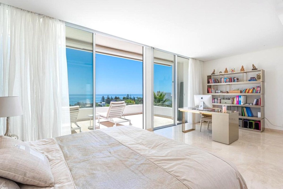 5 Bed Detached Villa in Marbella in Marbella, Detached Villa