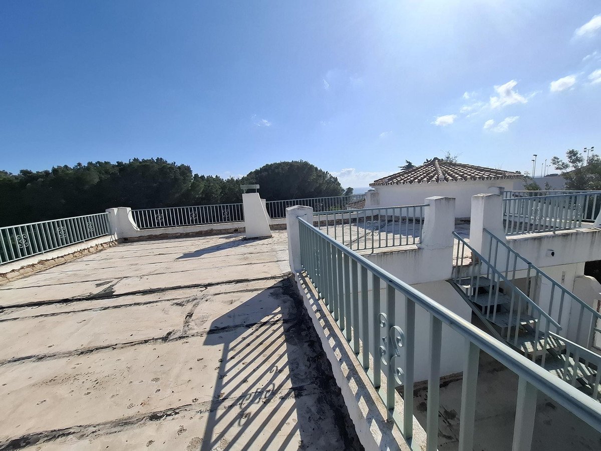 5 Bed Detached Villa in Marbella in Marbella, Detached Villa