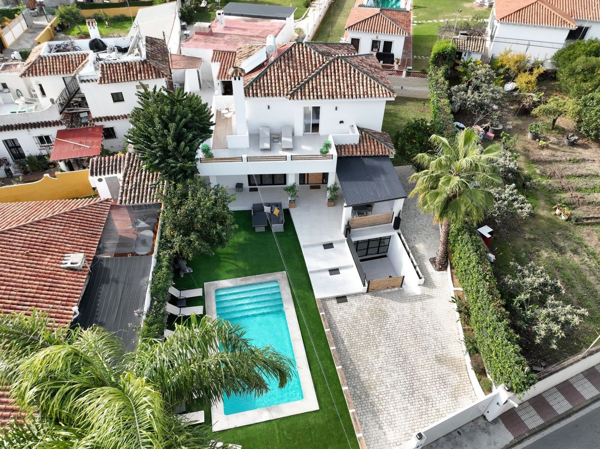 6 Bed Detached Villa in Marbella in Marbella, Detached Villa