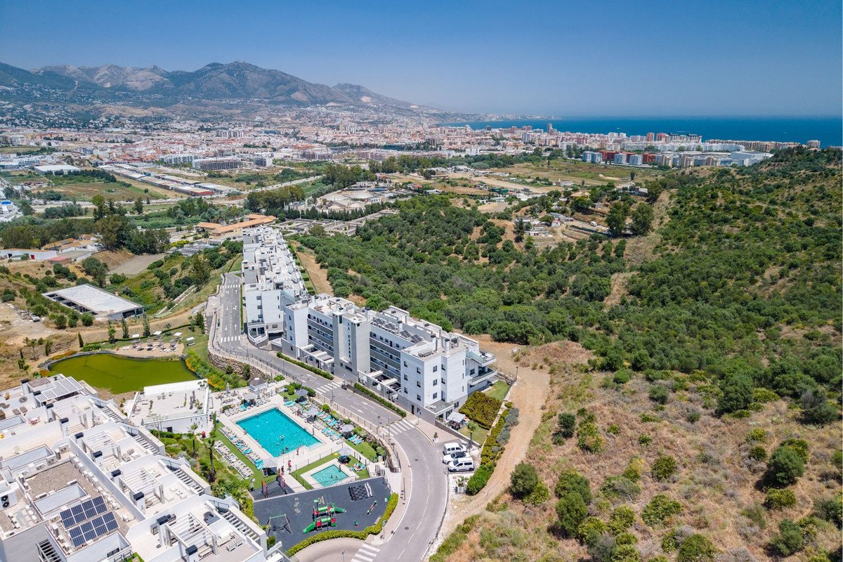 2 Bed Tussenverdieping Appartement in Mijas Costa in Mijas Costa, Apartment