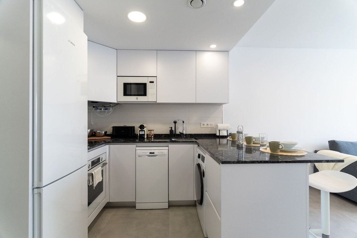 17 Bed Apartment Complex in Mijas Costa في Mijas Costa — مجمع شقق