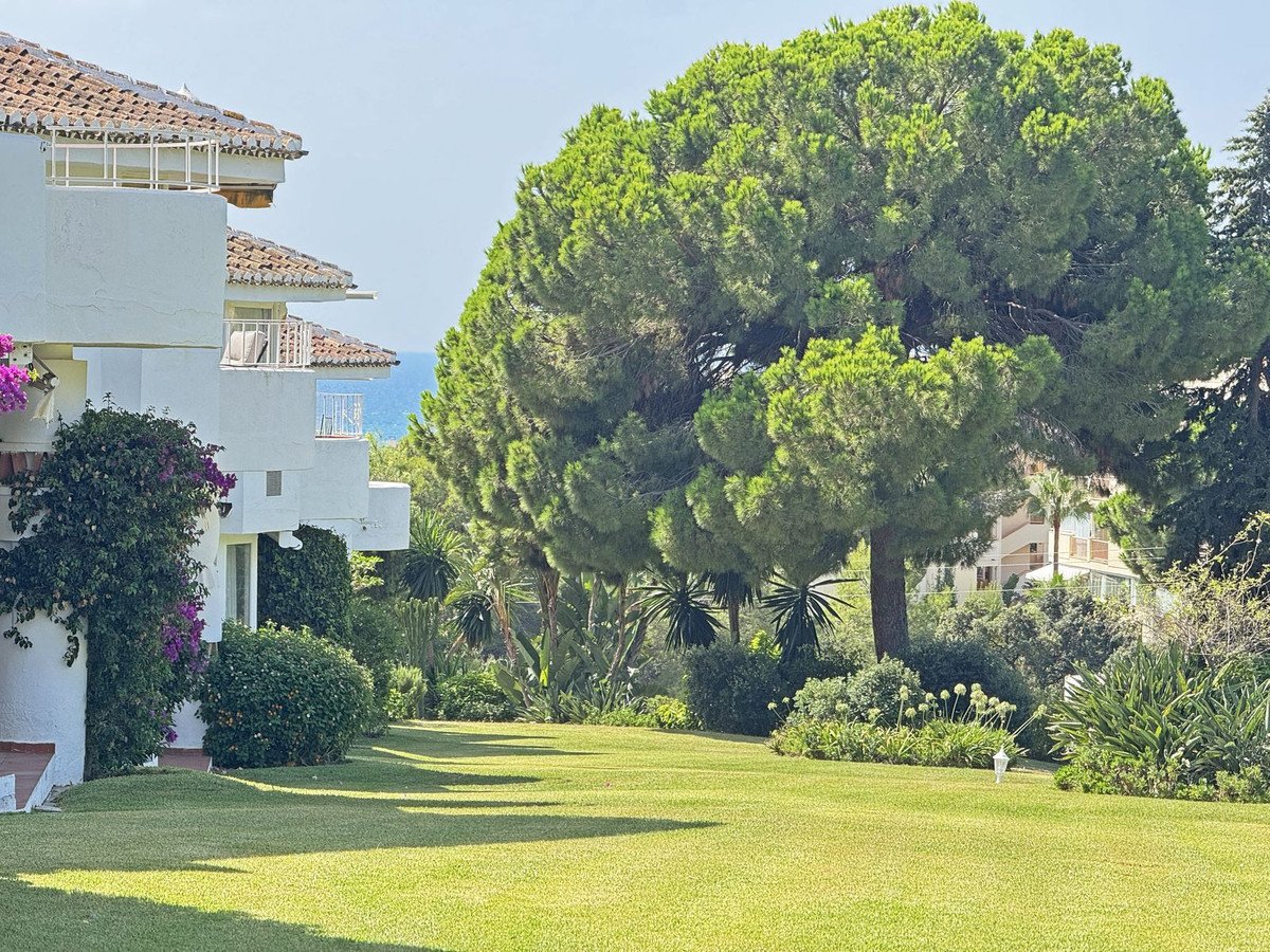 2 Bed Ground Floor Apartment in Calahonda in Calahonda, Apartment