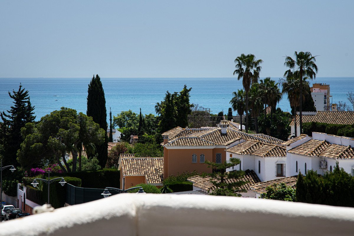 2 Bed Tussenverdieping Appartement in Calahonda in Calahonda, Appartement