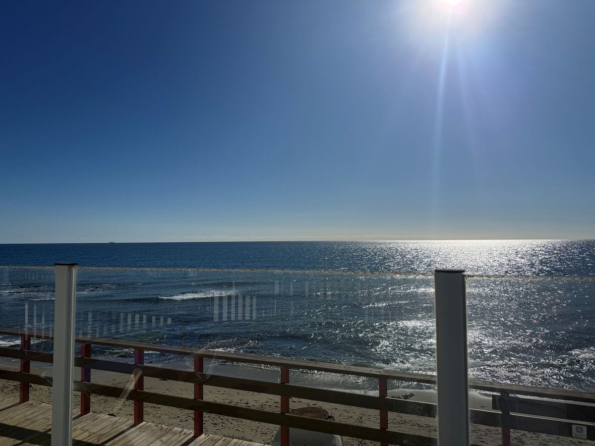 2 Bed Keskikerroksen huoneisto in Calahonda kohteessa Calahonda, Asunto