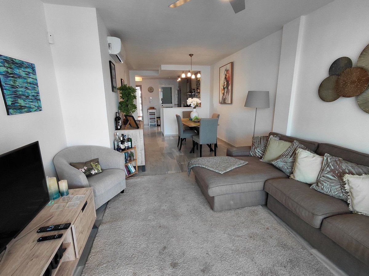 2 Bed Tussenverdieping Appartement in Calahonda in Calahonda, 