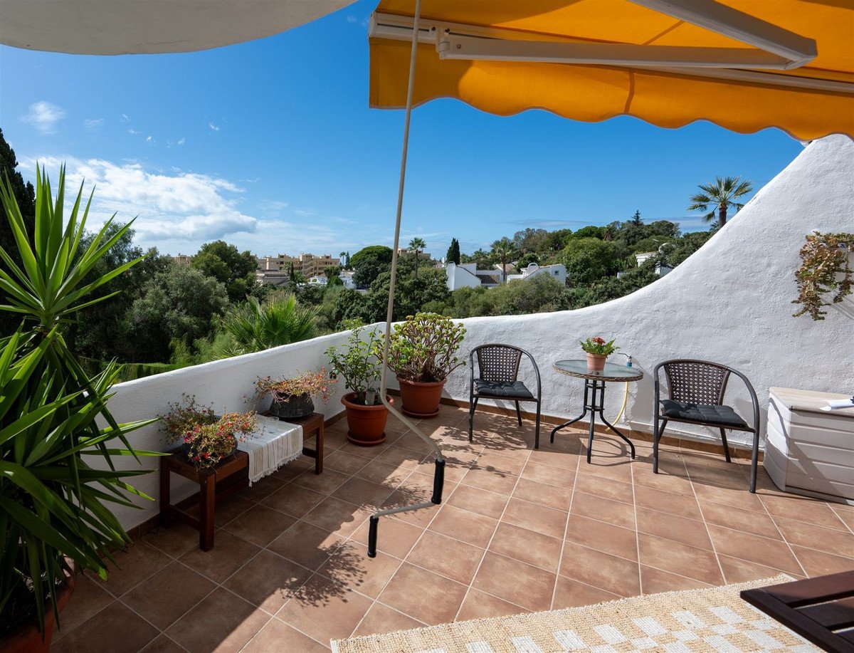 2 Bed Ground Floor Apartment in Calahonda in Calahonda, Apartment