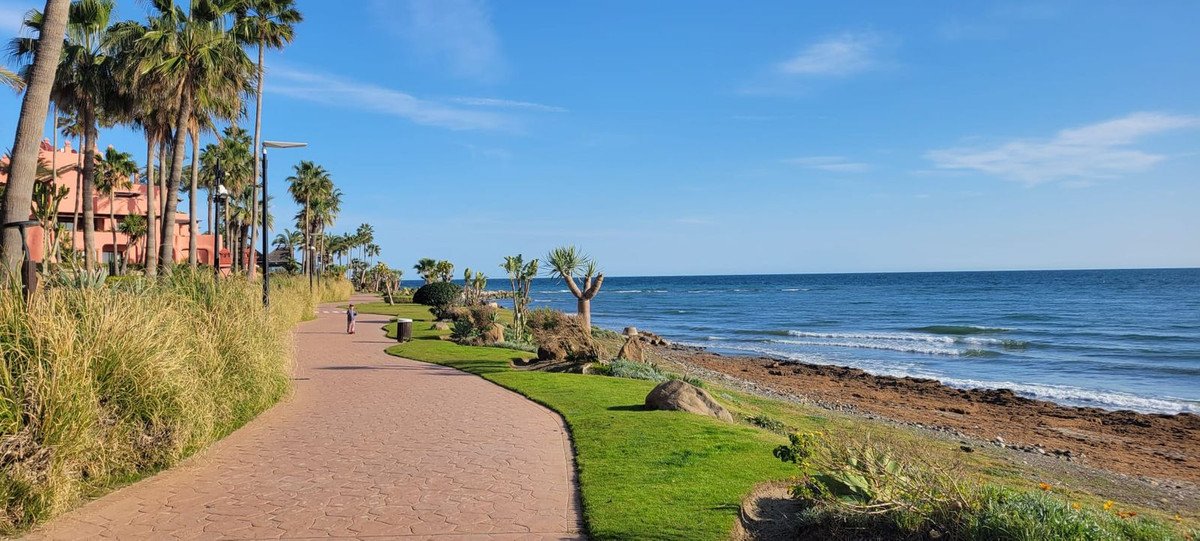 2 Bed شقة في الطابق الأرضي in Calahonda في Calahonda, شقة