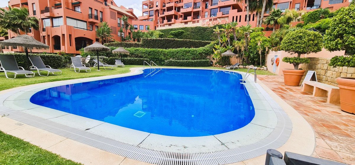 2 Bed Begane Grond Appartement in Calahonda in Calahonda, 