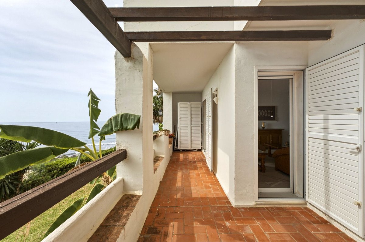 2 Bed Ground Floor Apartment in Calahonda in Calahonda, Apartment