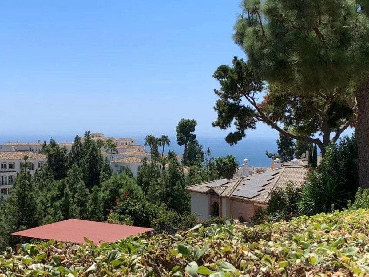 2 Bed Ground Floor Apartment in Calahonda in Calahonda, Apartment