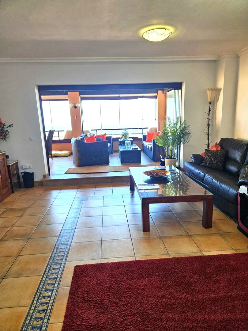 3 Bed Middle Floor Apartment in Calahonda in Calahonda, Apartment