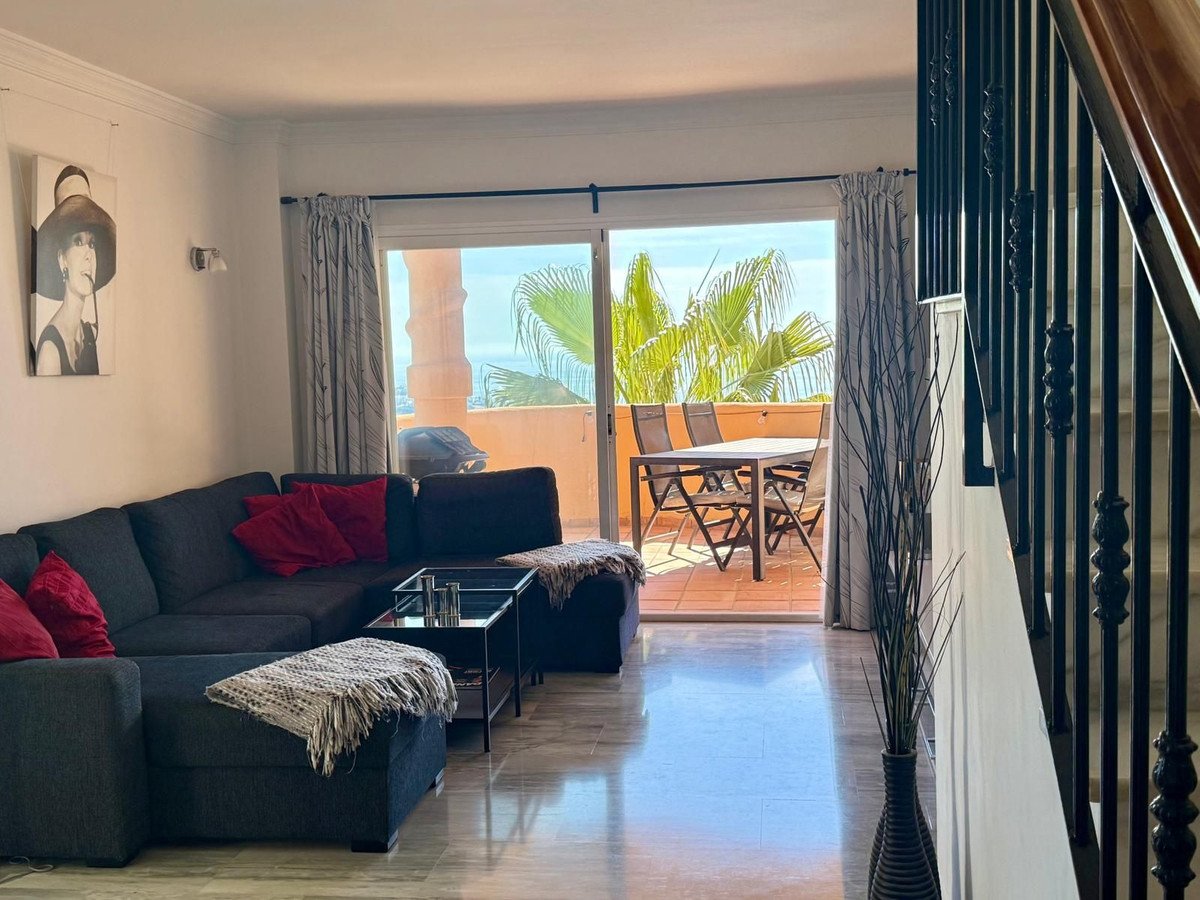 3 Bed Penthouse Duplex in Calahonda in Calahonda, 