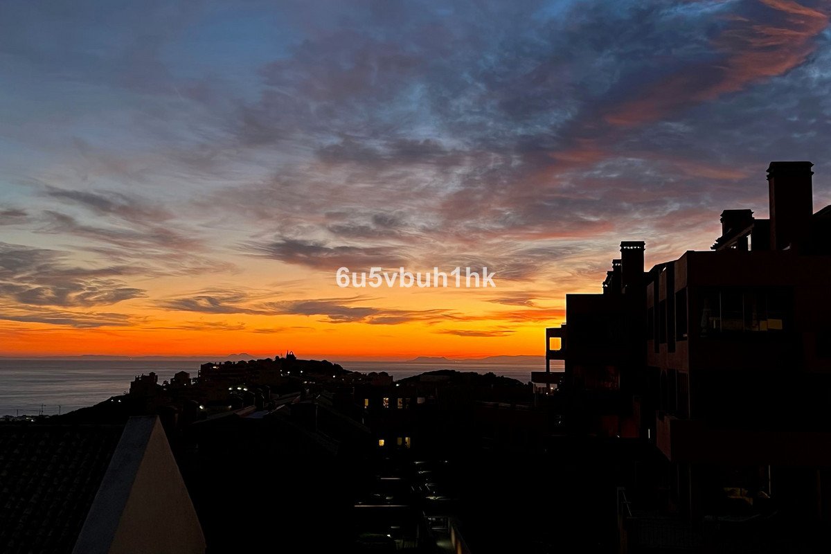3 Bed بنتهاوس Duplex in Calahonda في Calahonda, 