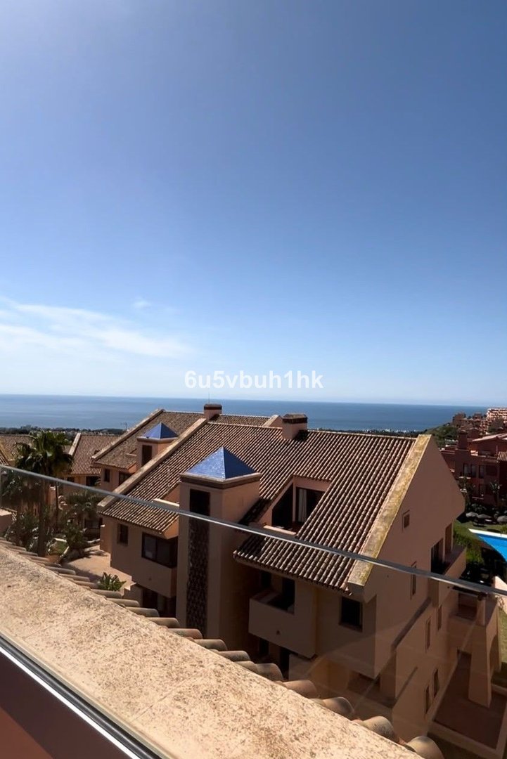 3 Bed Penthouse Duplex in Calahonda in Calahonda, 