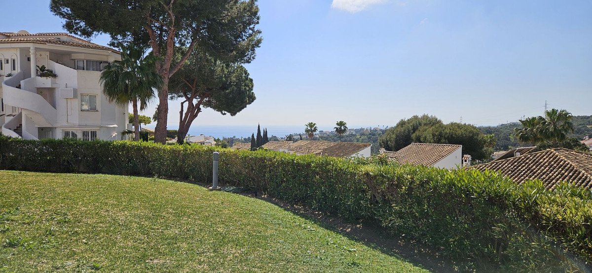 2 Bed بيت مدينة in Calahonda في Calahonda, تاون هاوس