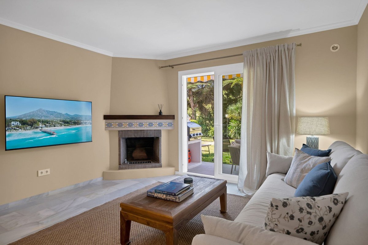 2 Bed Townhouse in Calahonda in Calahonda — Townhouse