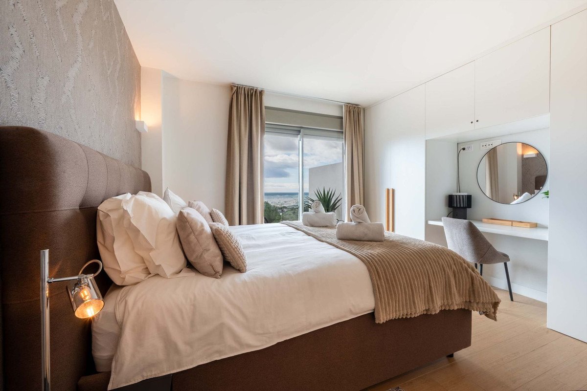 3 Bed Rijtjeshuis in Calahonda in Calahonda, Rijtjeshuis