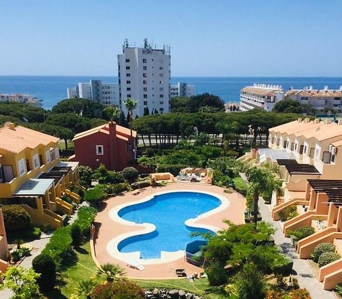 3 Bed Townhouse in Calahonda in Calahonda, Townhouse