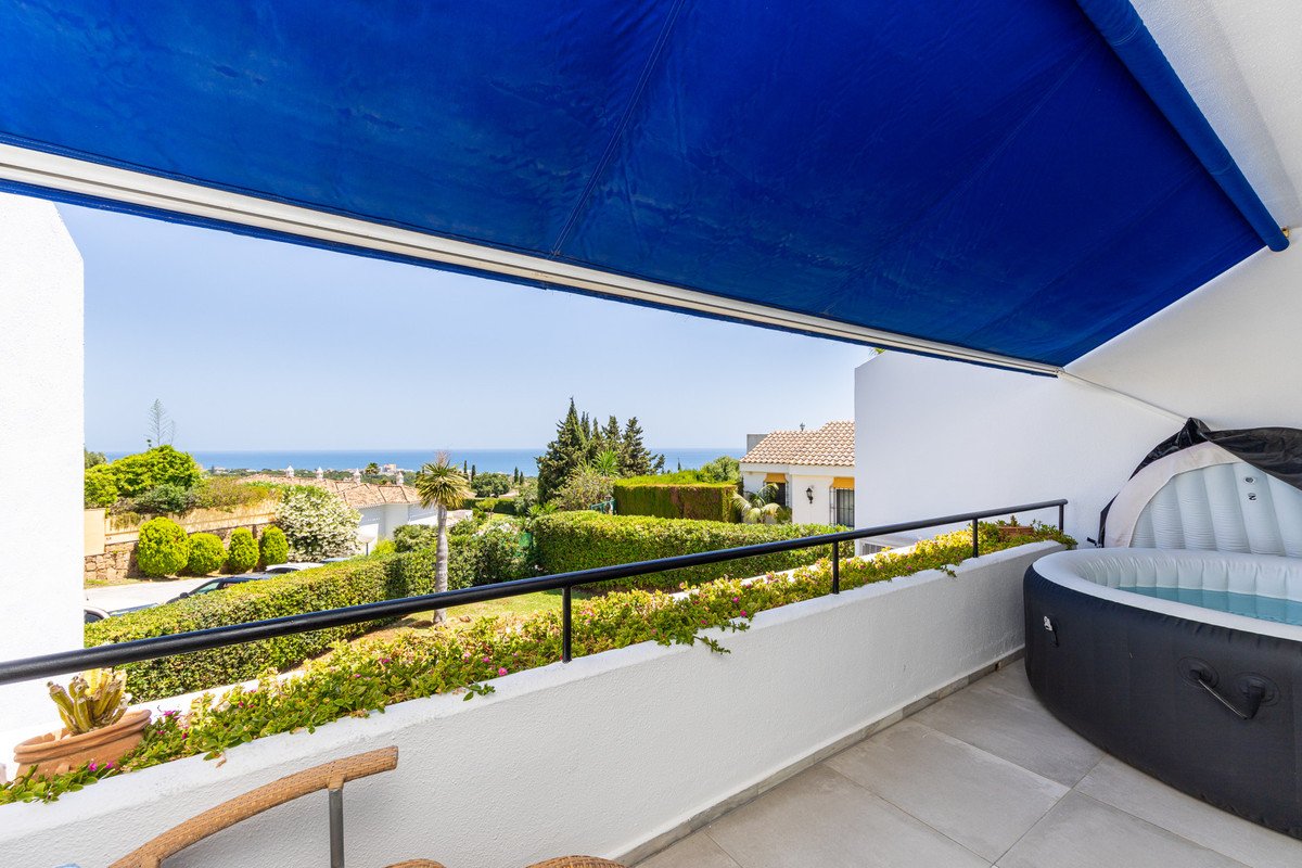 4 Bed Townhouse in Calahonda in Calahonda, Townhouse