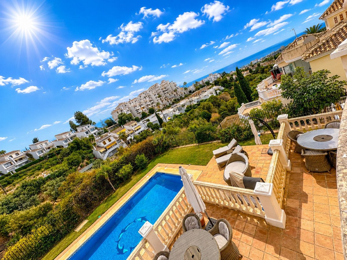 3 Bed Detached Villa in Calahonda in Calahonda, Detached Villa