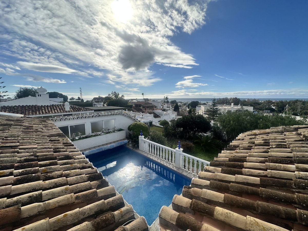 3 Bed Detached Villa in Calahonda in Calahonda, Detached Villa