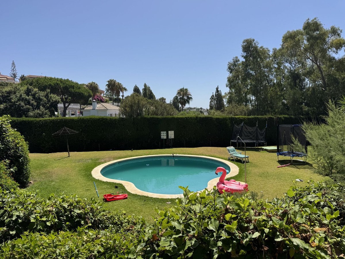 3 Bed Semi-Detached House in Calahonda in Calahonda, Semi-Detached House