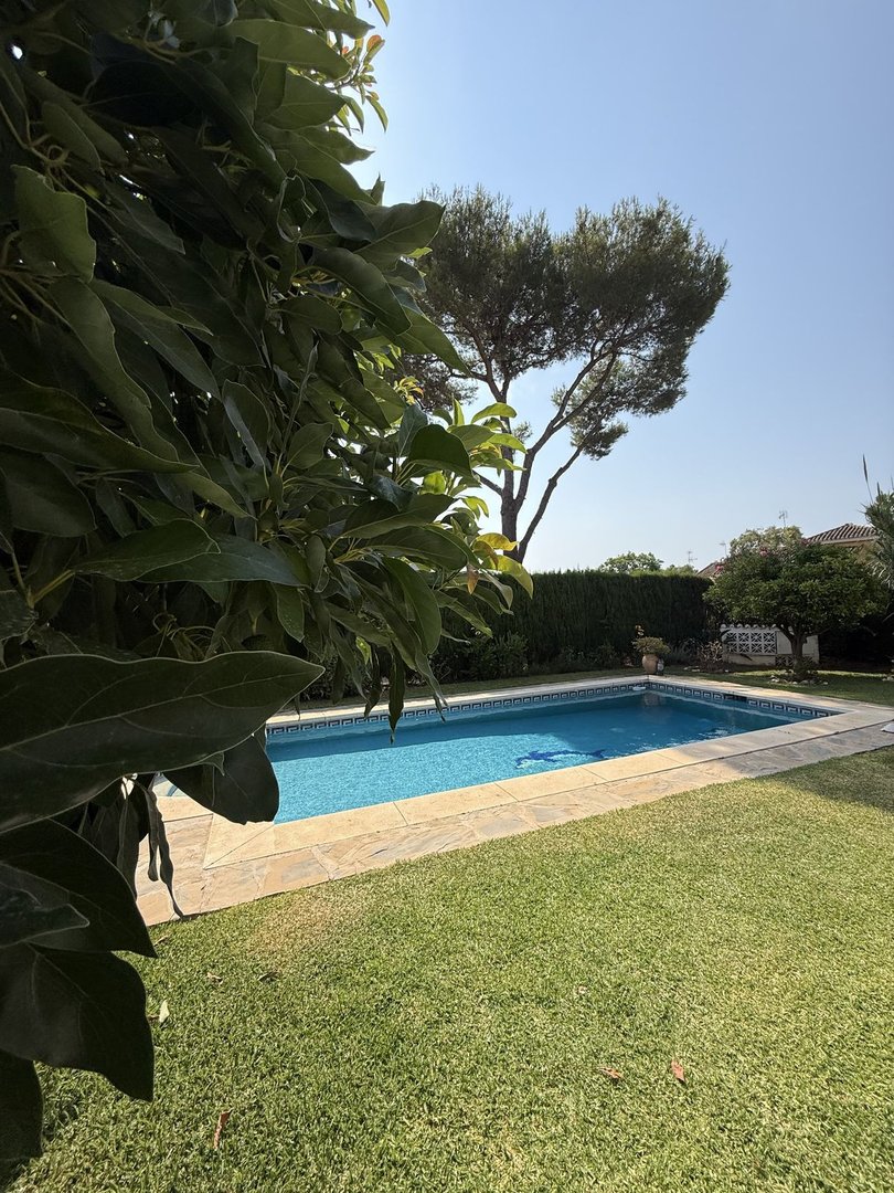 4 Bed Detached Villa in Calahonda in Calahonda, Detached Villa