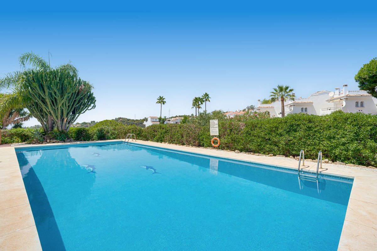 4 Bed Detached Villa in Calahonda in Calahonda, Detached Villa