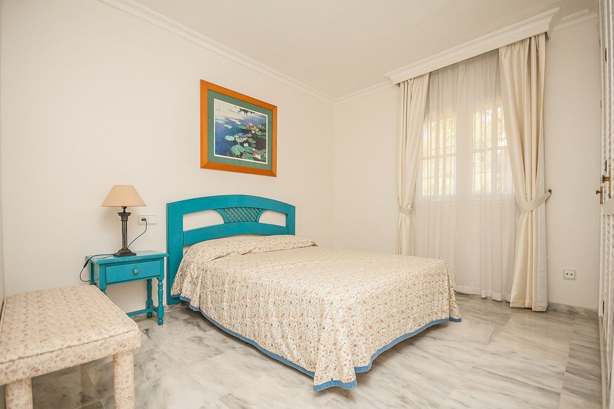 5 Bed Vrijstaande Villa in Calahonda in Calahonda, Vrijstaande Villa