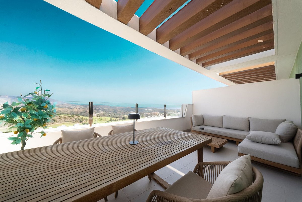 2 Bed Keskikerroksen huoneisto in Calanova Golf