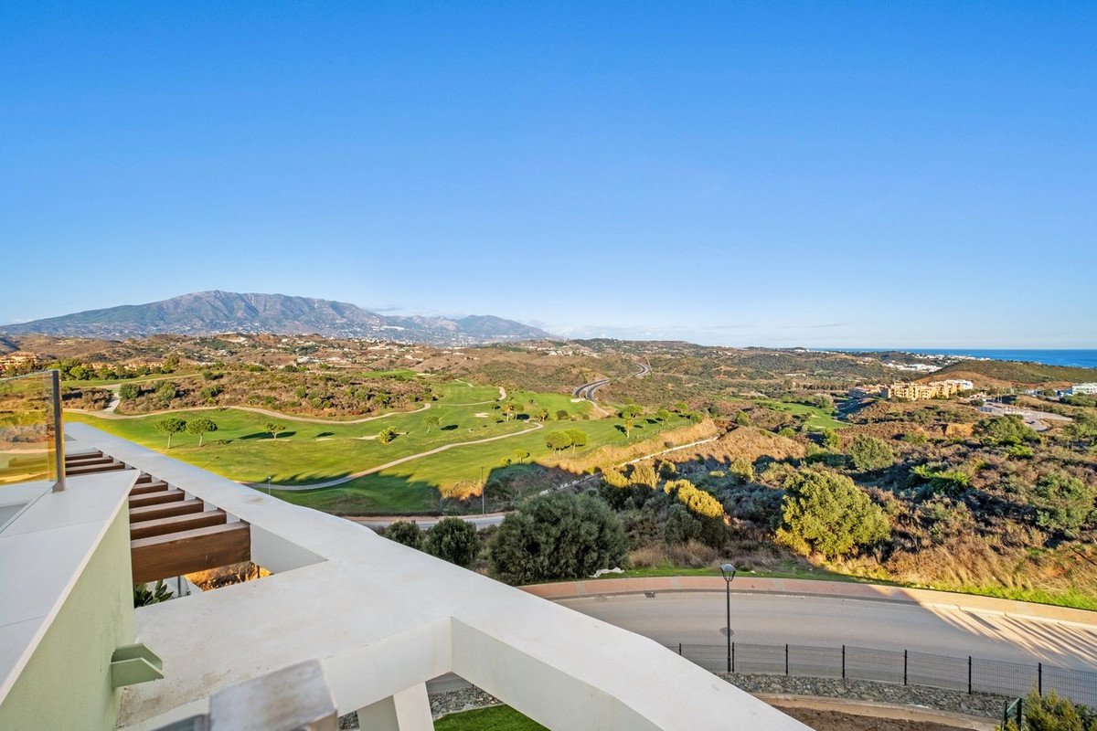 2 Bed Penthouse in Calanova Golf in Calanova Golf, 