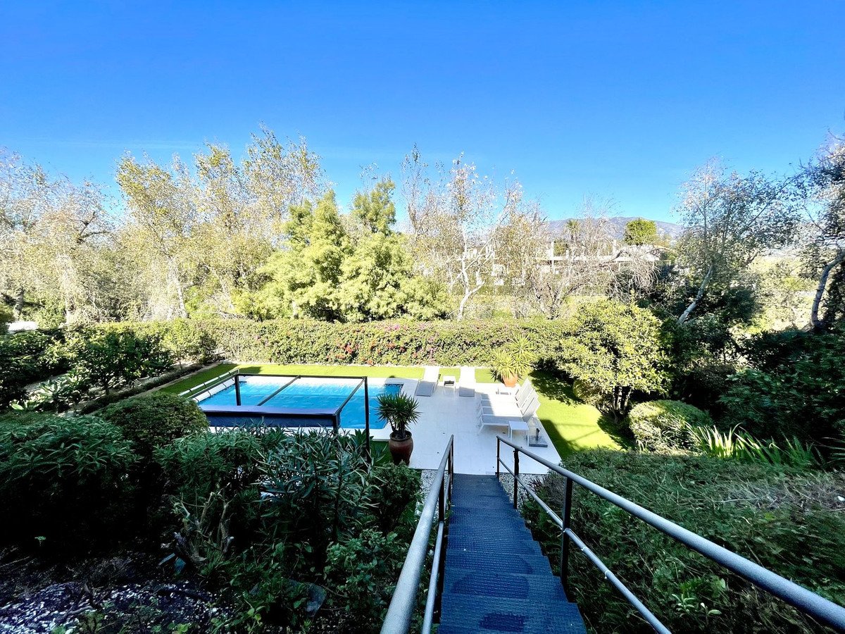 3 Bed 戸建てヴィラ in Cerros del Aguila, 一戸建てヴィラ