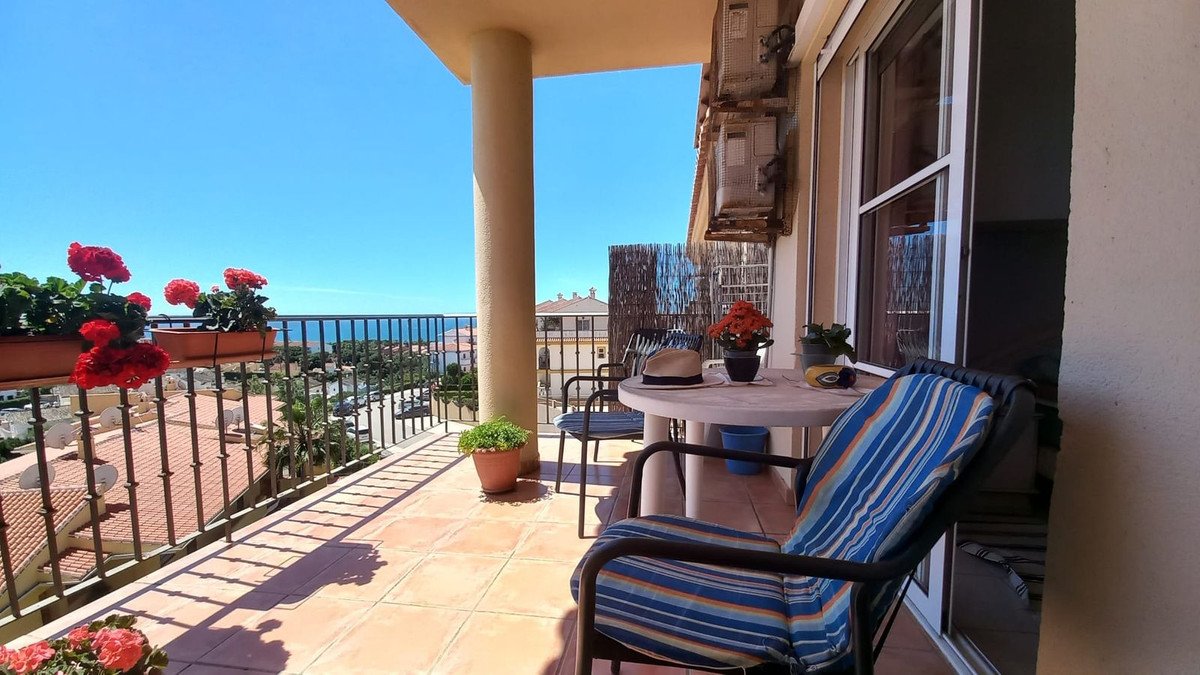 1 Bed Top Floor Apartment in El Faro in El Faro, 