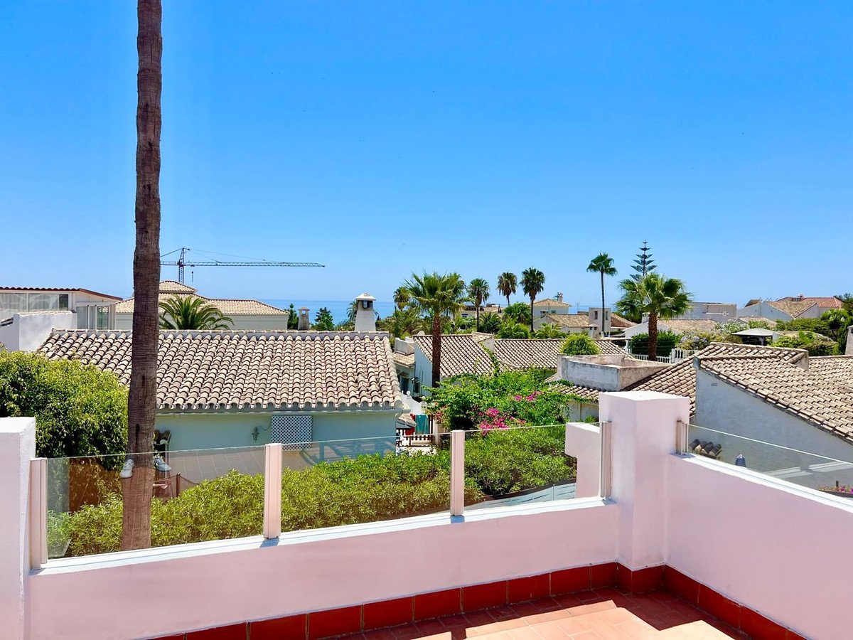 3 Bed Detached Villa in El Faro in El Faro, Detached Villa