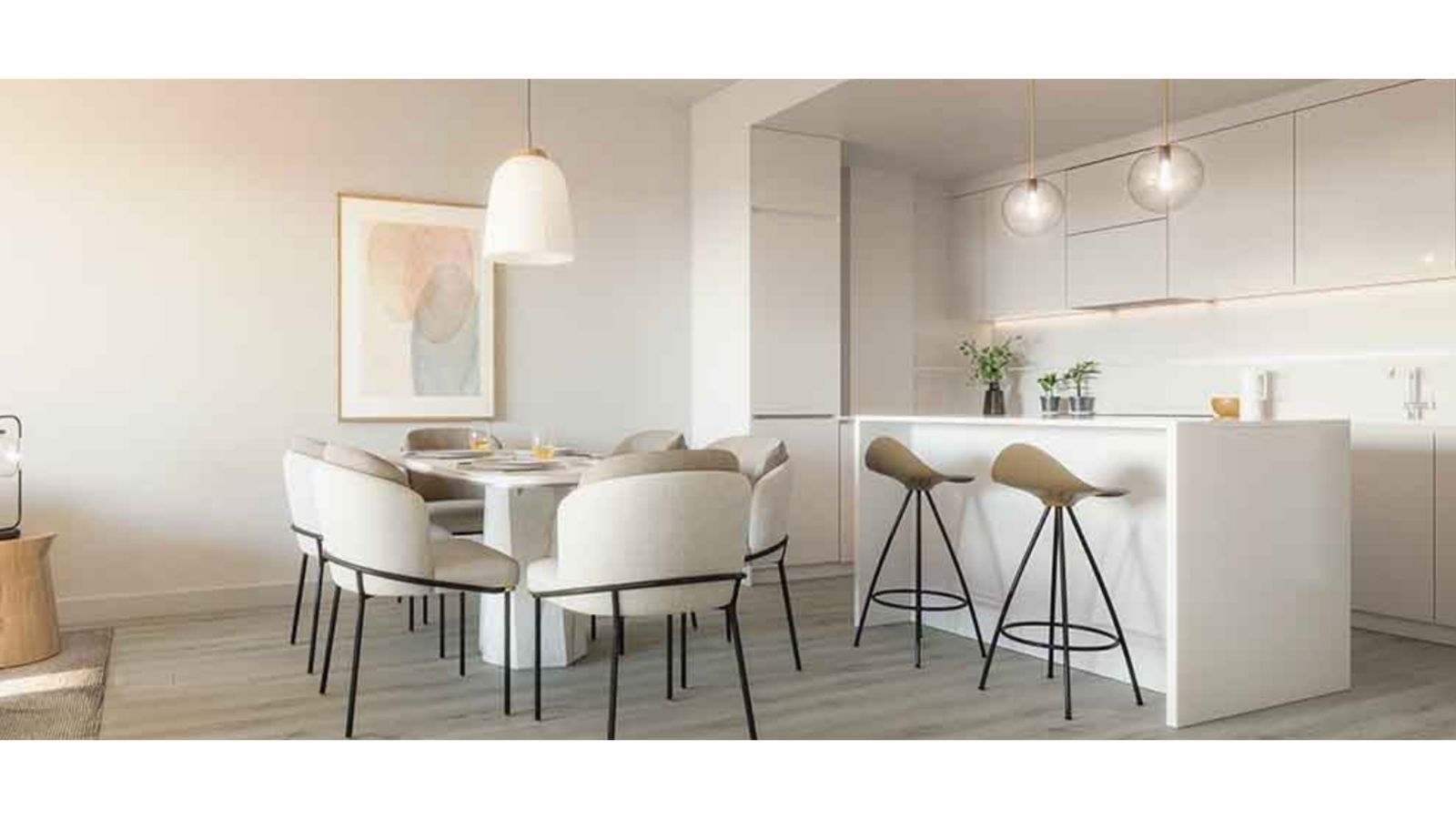 Moderne eetkamer en keukeninterieur met witte meubels en designstoelen.