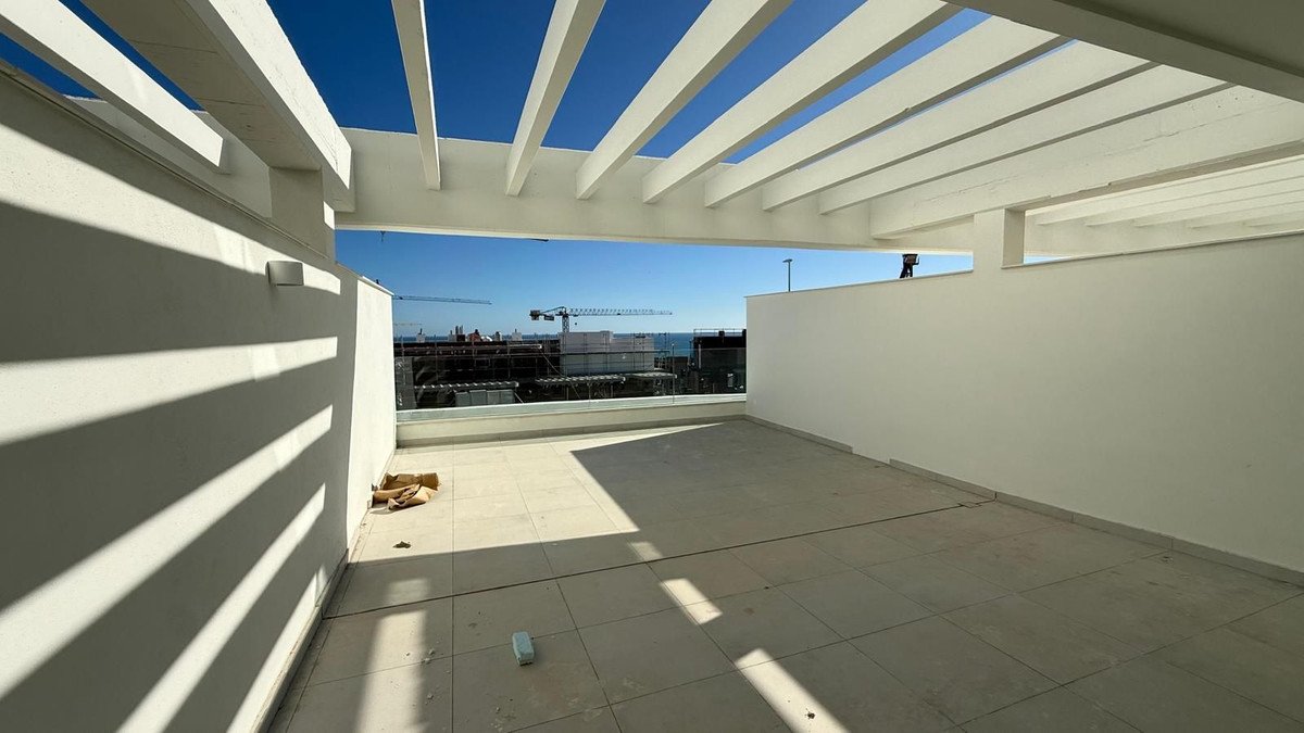 1 Bed شقة في الطابق الأوسط in La Cala de Mijas في La Cala de Mijas, شقة