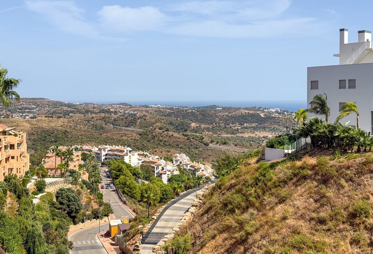 2 Bed Middle Floor Apartment in La Cala de Mijas in La Cala de Mijas, Apartment