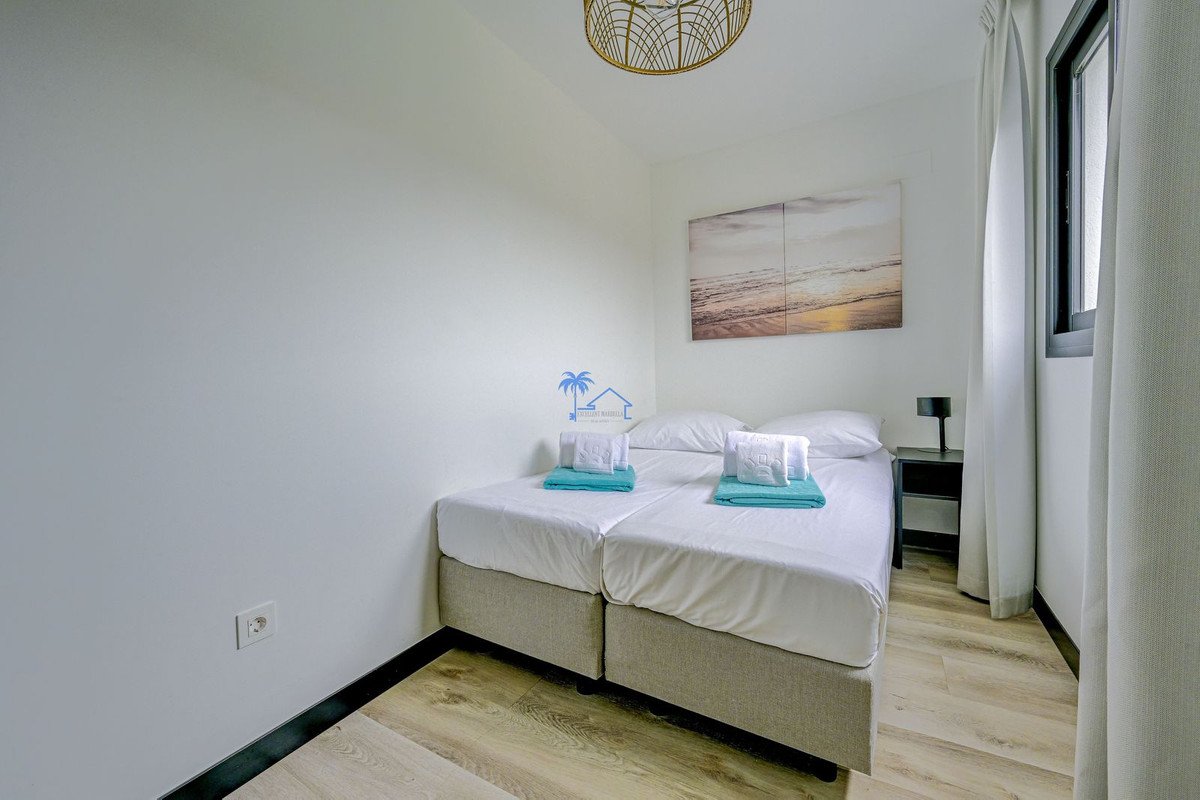 3 Bed شقة في الطابق الأرضي in La Cala de Mijas في La Cala de Mijas, شقة
