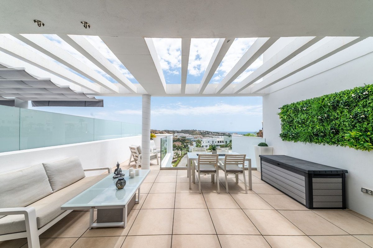 3 Bed Middle Floor Apartment in La Cala de Mijas in La Cala de Mijas, Apartment