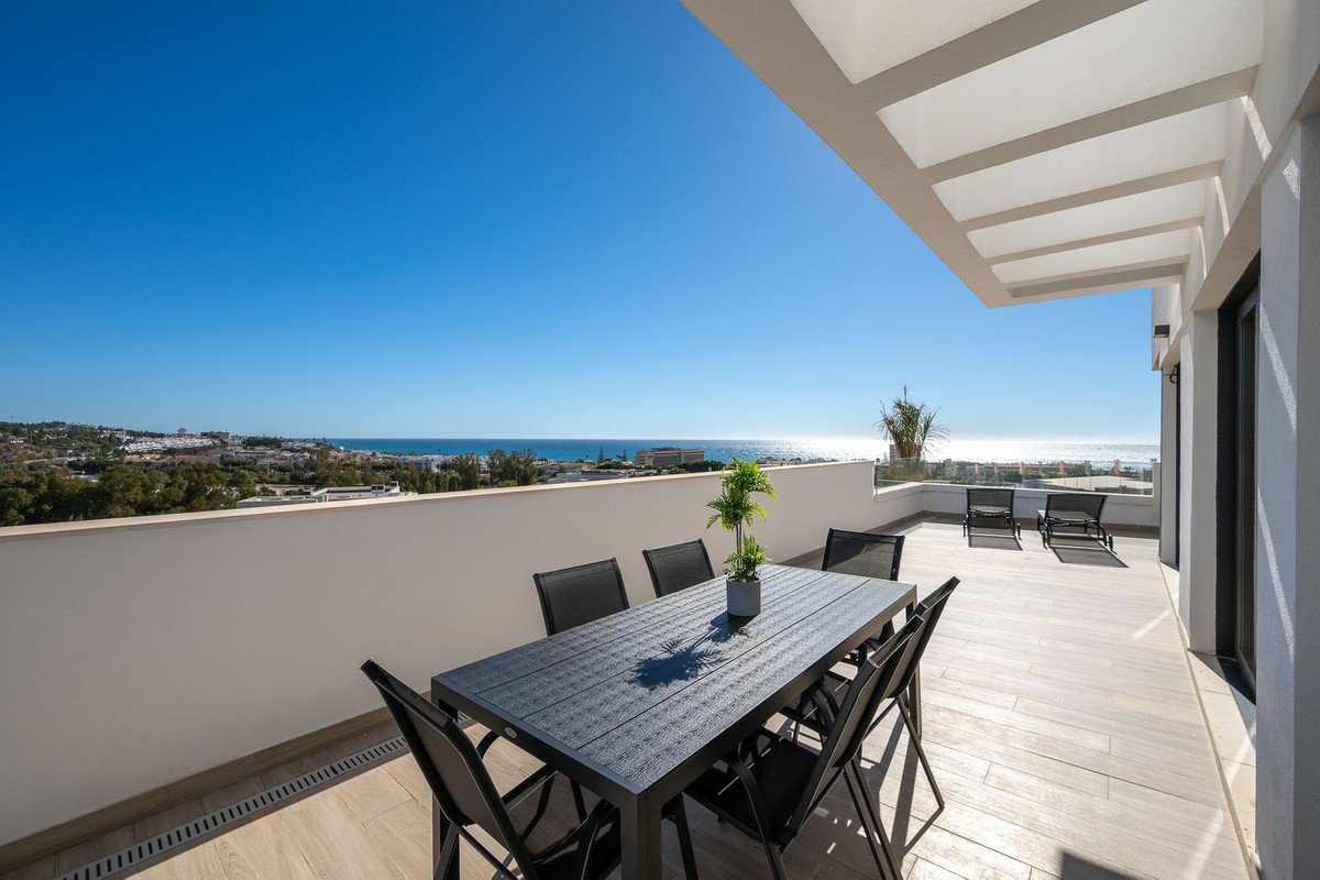 4 Bed Tussenverdieping Appartement in La Cala de Mijas