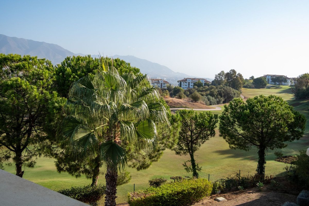 3 Bed شقة في الطابق الأوسط in La Cala Golf في La Cala Golf, شقة