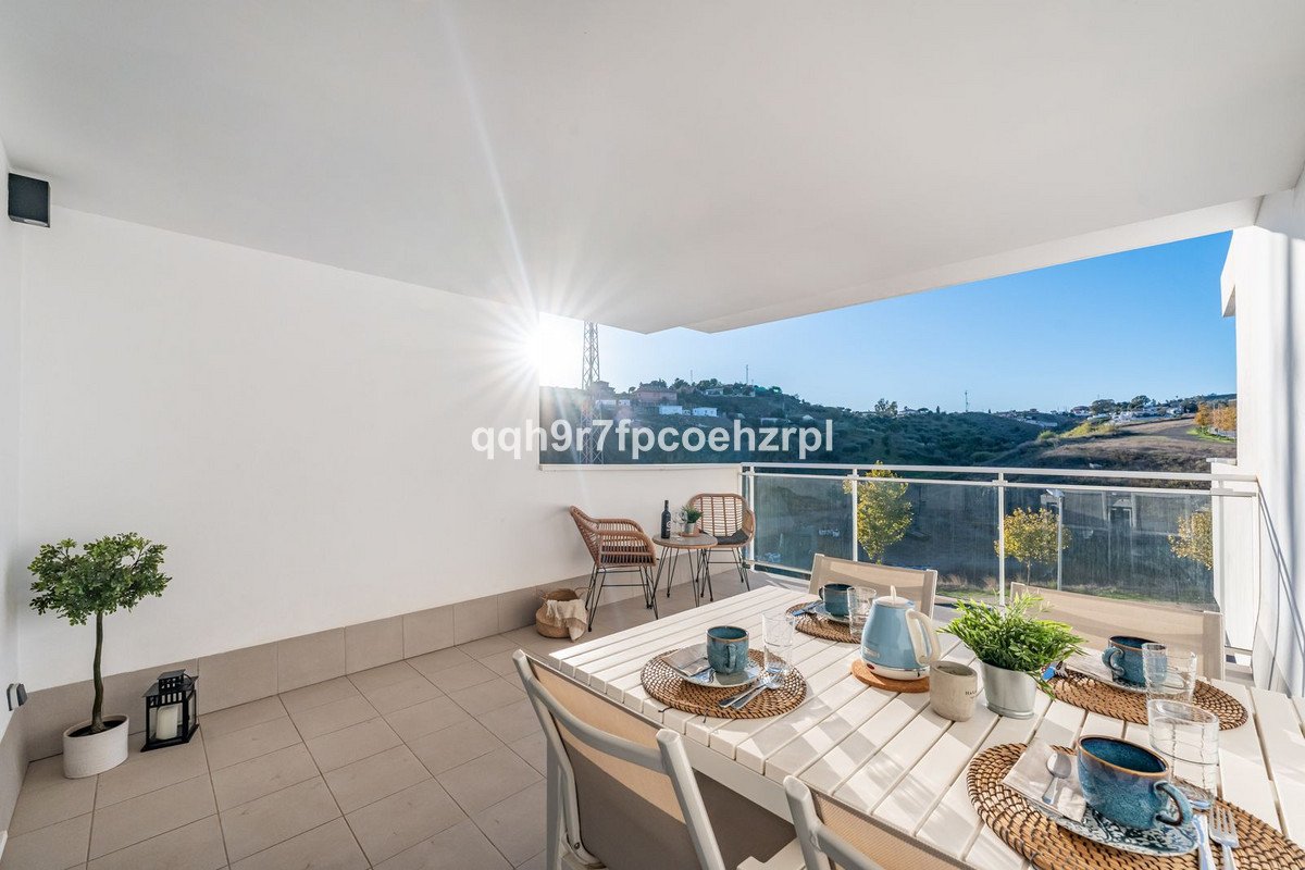 3 Bed Tussenverdieping Appartement in La Cala Golf in La Cala de Mijas, Appartement