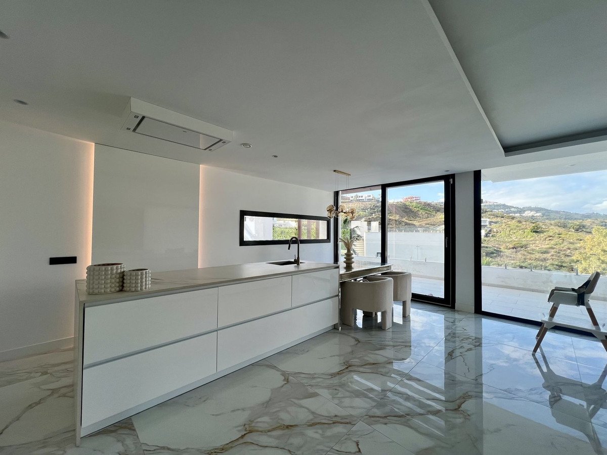 4 Bed فيلا مستقلة in La Cala Golf في La Cala Golf, فيلا منفصلة