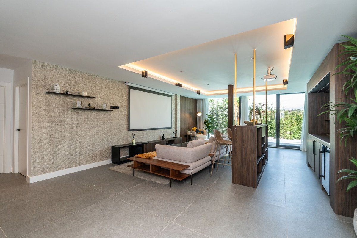 4 Bed فيلا مستقلة in La Cala Golf في La Cala Golf, فيلا منفصلة