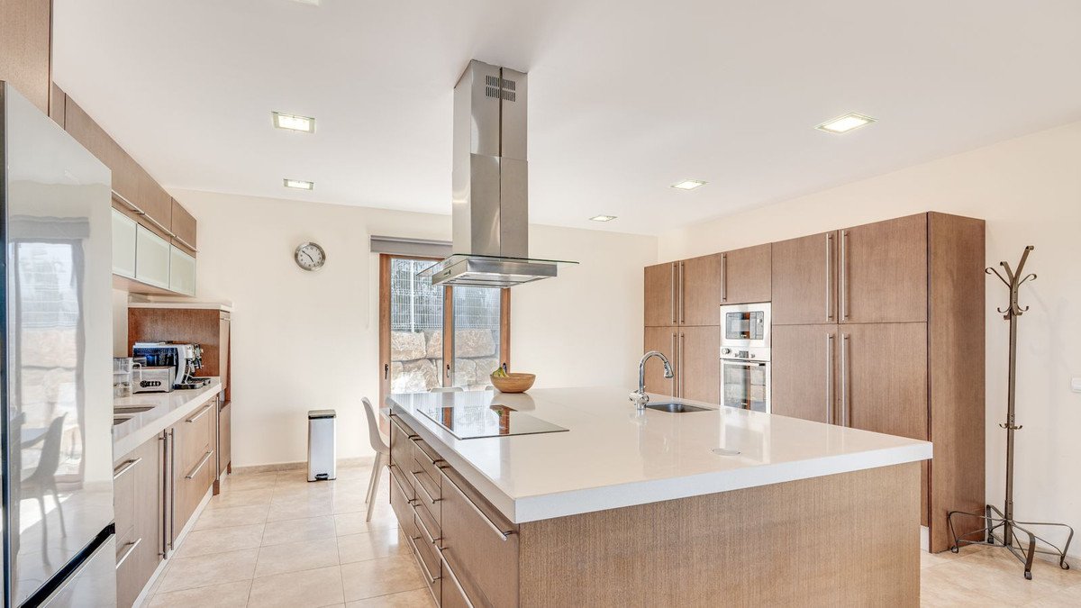 5 Bed Detached Villa in La Cala Golf in La Cala Golf — Detached Villa