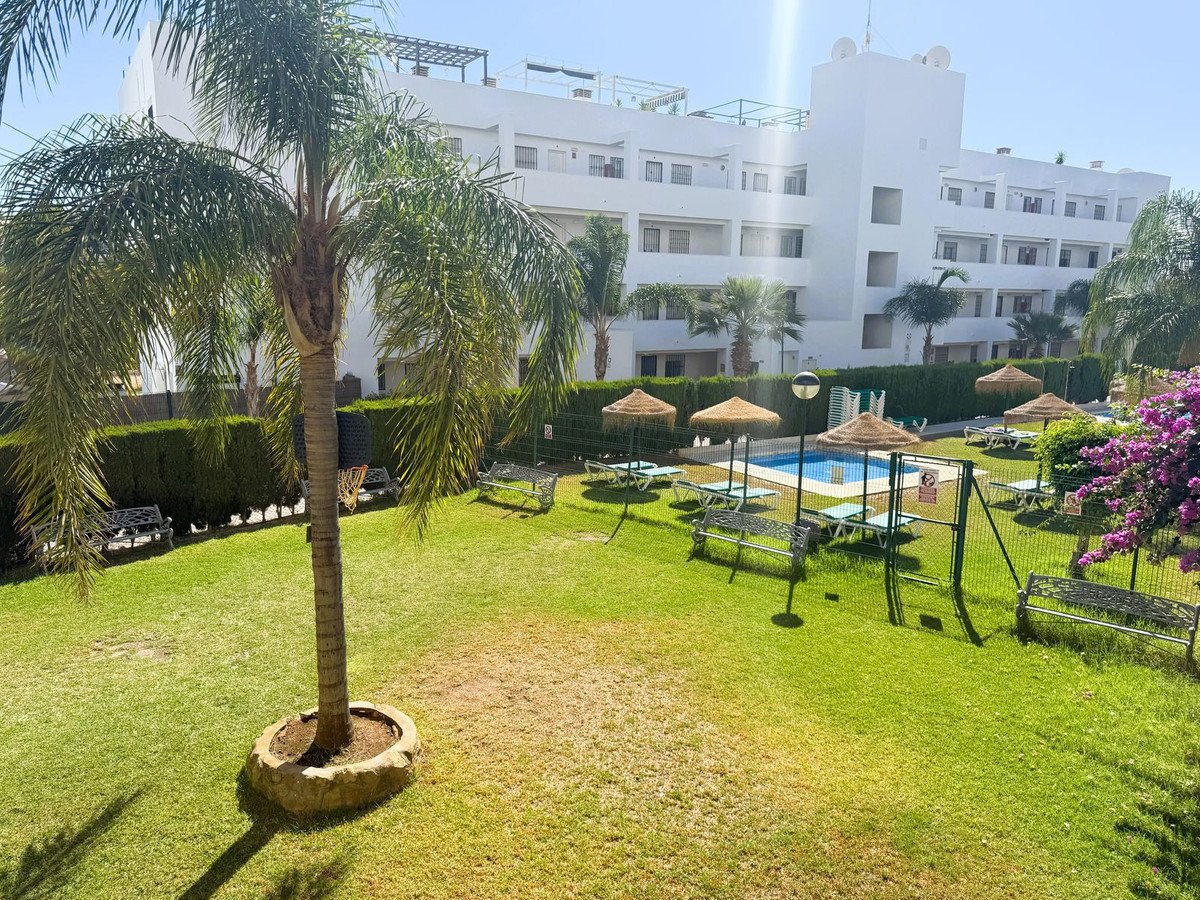 2 Bed شقة في الطابق الأرضي in La Cala de Mijas في La Cala de Mijas, شقة