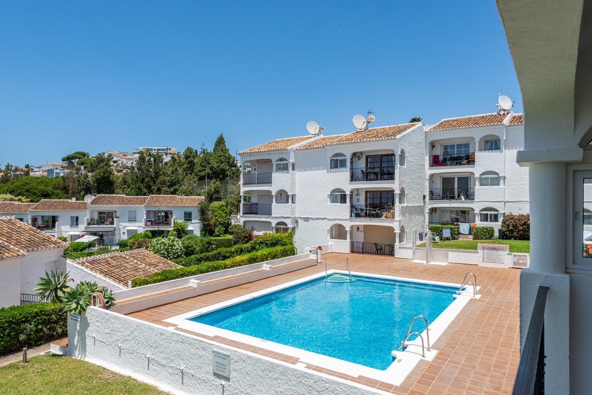 2 Bed Middle Floor Apartment in La Cala de Mijas in La Cala de Mijas, Apartment