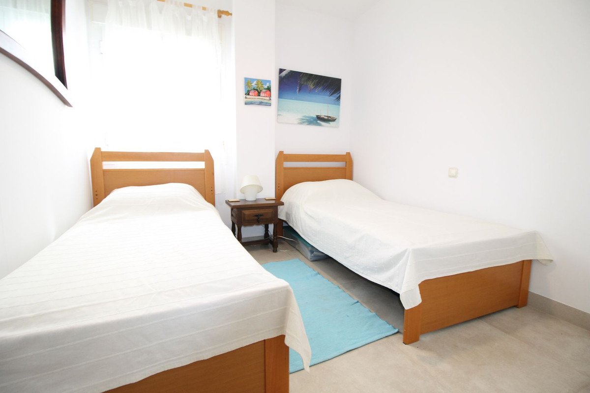 2 Bed Mellemste etage lejlighed in La Cala de Mijas i La Cala de Mijas, 