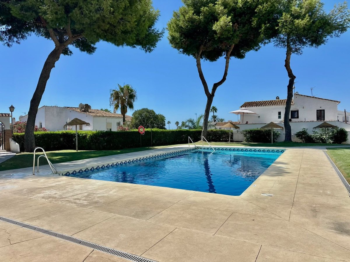 1 Bed Редова къща in La Cala de Mijas в La Cala de Mijas, 