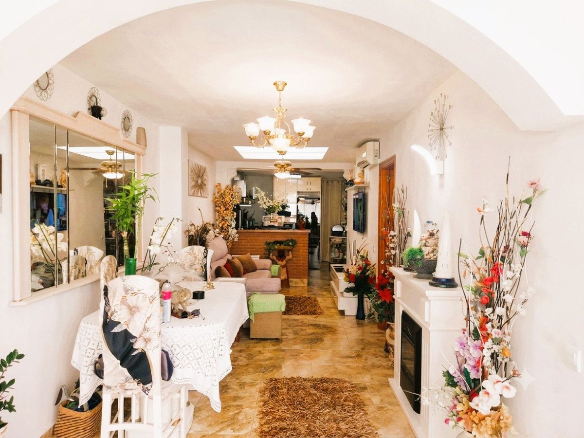 2 Bed Duplex in Las Lagunas in Las Lagunas, Duplex